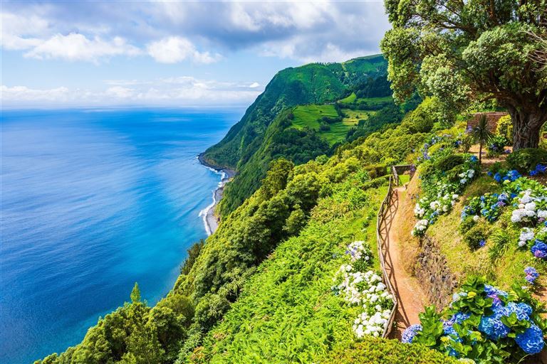 Wanderreise: São Miguel intensiv erleben ©pkazmierczak/adobestock